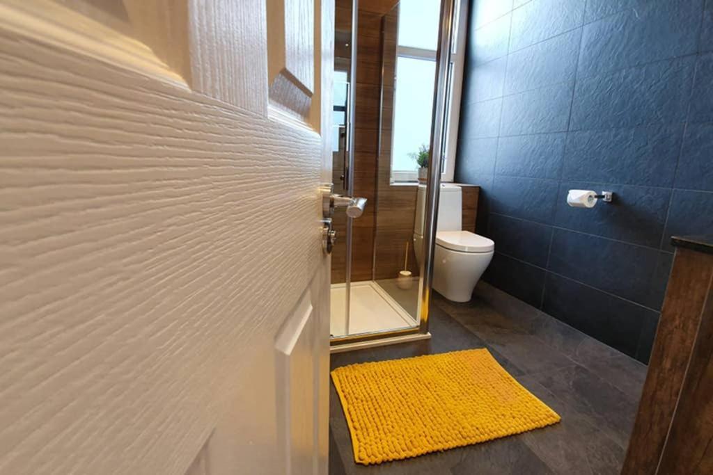 Smart & Stylish Holiday Apartment In The City Centre Инвернесс Экстерьер фото
