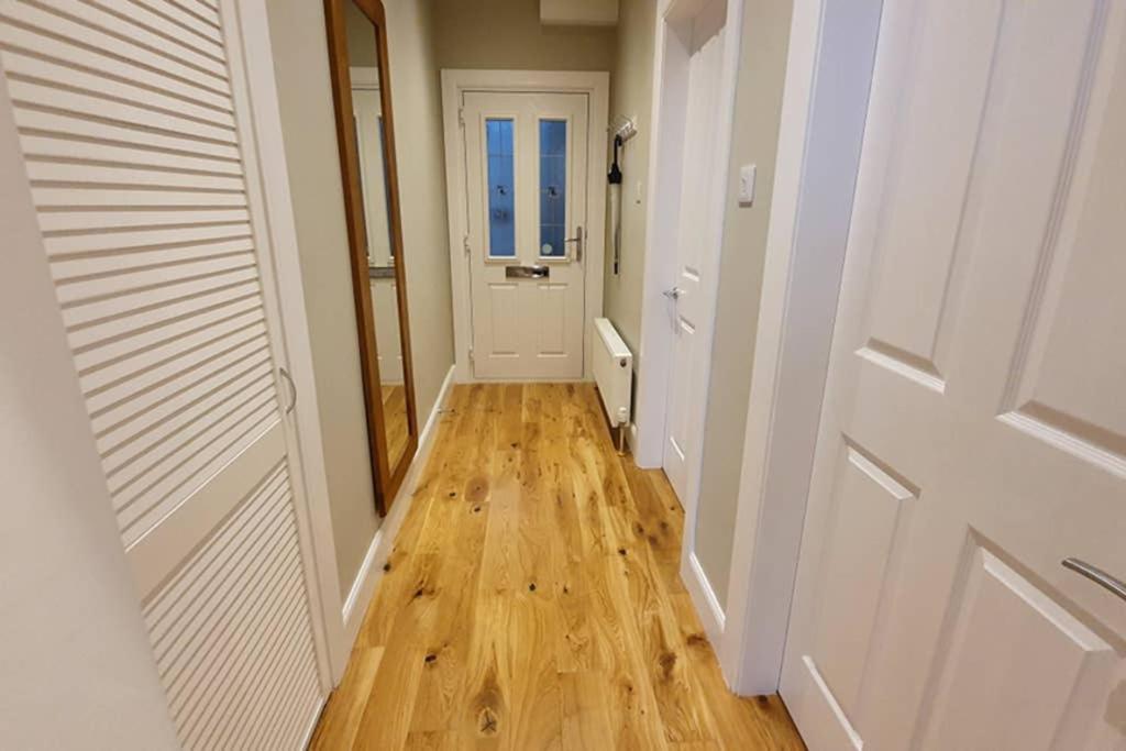 Smart & Stylish Holiday Apartment In The City Centre Инвернесс Экстерьер фото
