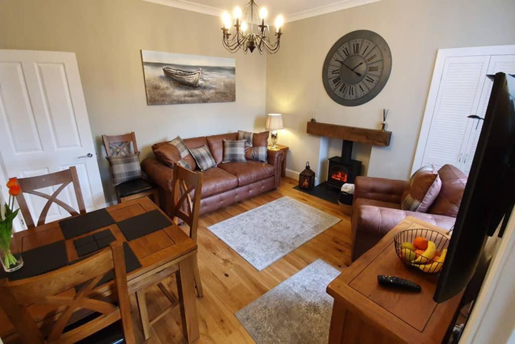 Smart & Stylish Holiday Apartment In The City Centre Инвернесс Экстерьер фото