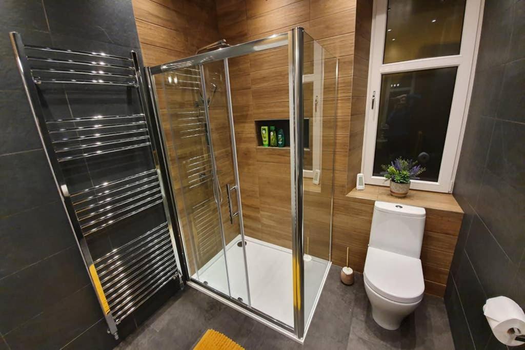 Smart & Stylish Holiday Apartment In The City Centre Инвернесс Экстерьер фото